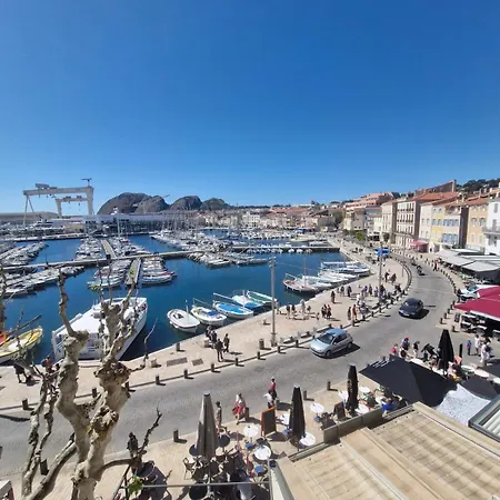 Le Cosy Vip, Un Balcon Face Au Vieux Port Apartment La Ciotat